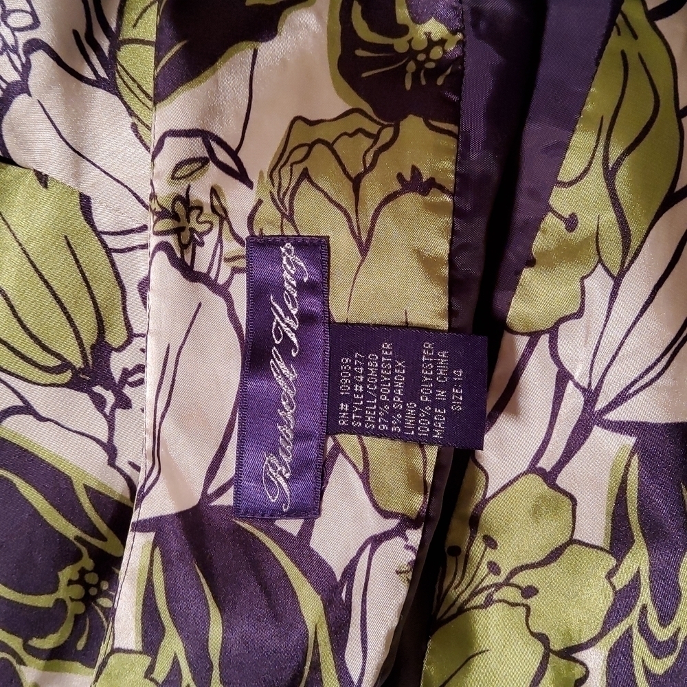 Russell Kemp floral satin pleated skirt size 14 very good condition - Picture 2 of 4